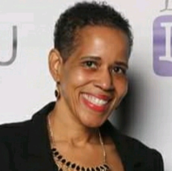 Meet your Posher, Lyndia - Picture 1 of 1